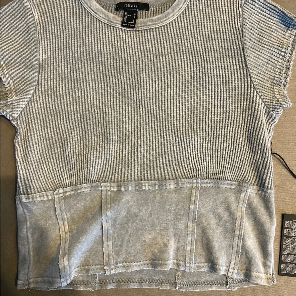 Forever 21 shirt - Picture 2 of 4